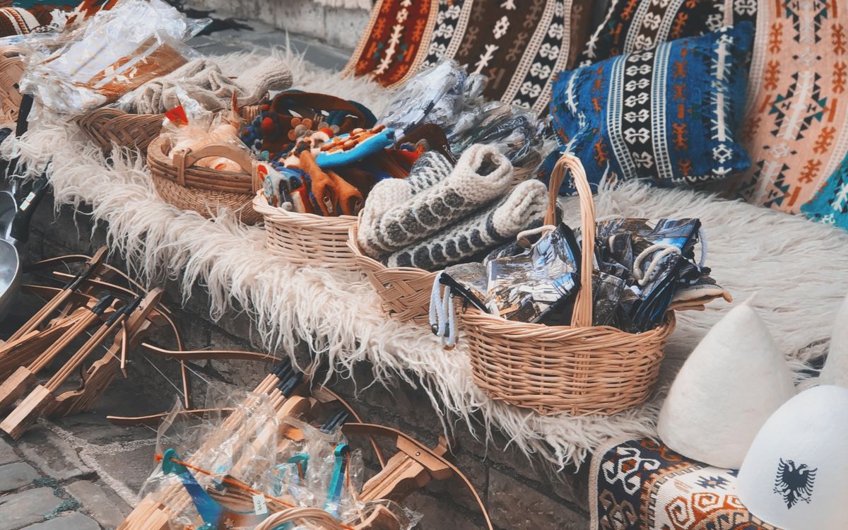 Handicrafts export by VELFiNE OVERSEAS